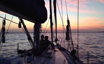 atardecer en velero en cancun,tours en velero en cancun,paseos velero cancun