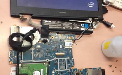 Reparación de circuitos laptops