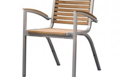 SILLA ALUMINIO Y MADERA CUMARU APILABLE 